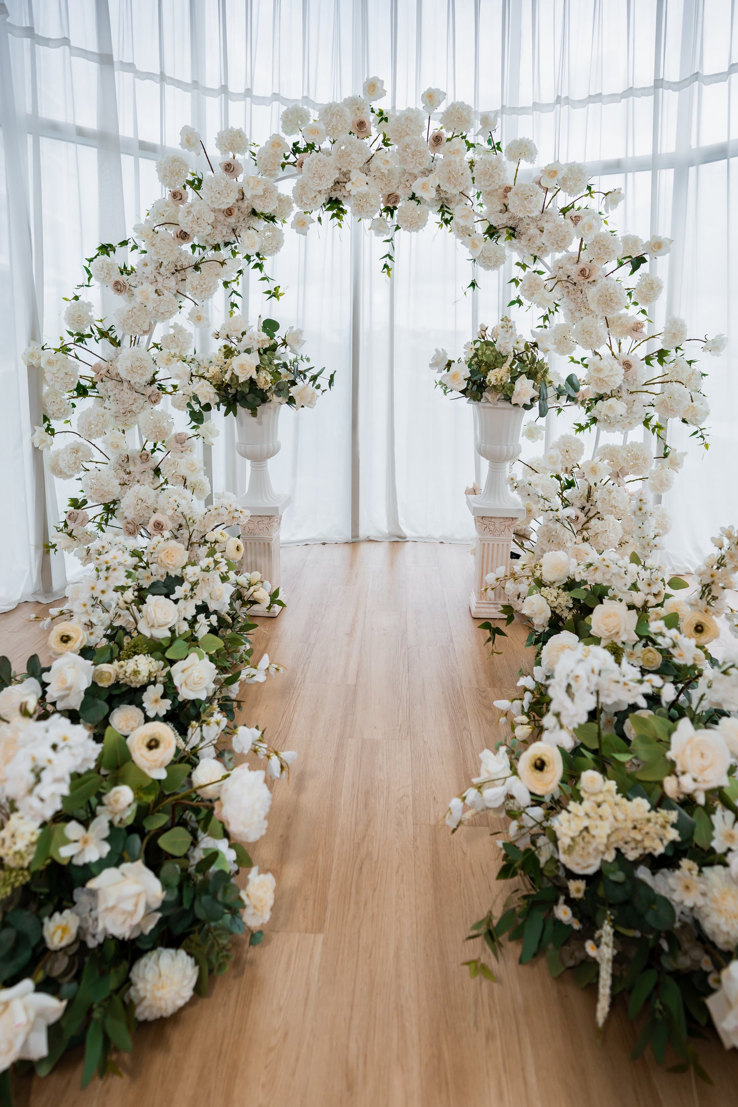 THE GWEN AISLE FLOWERS