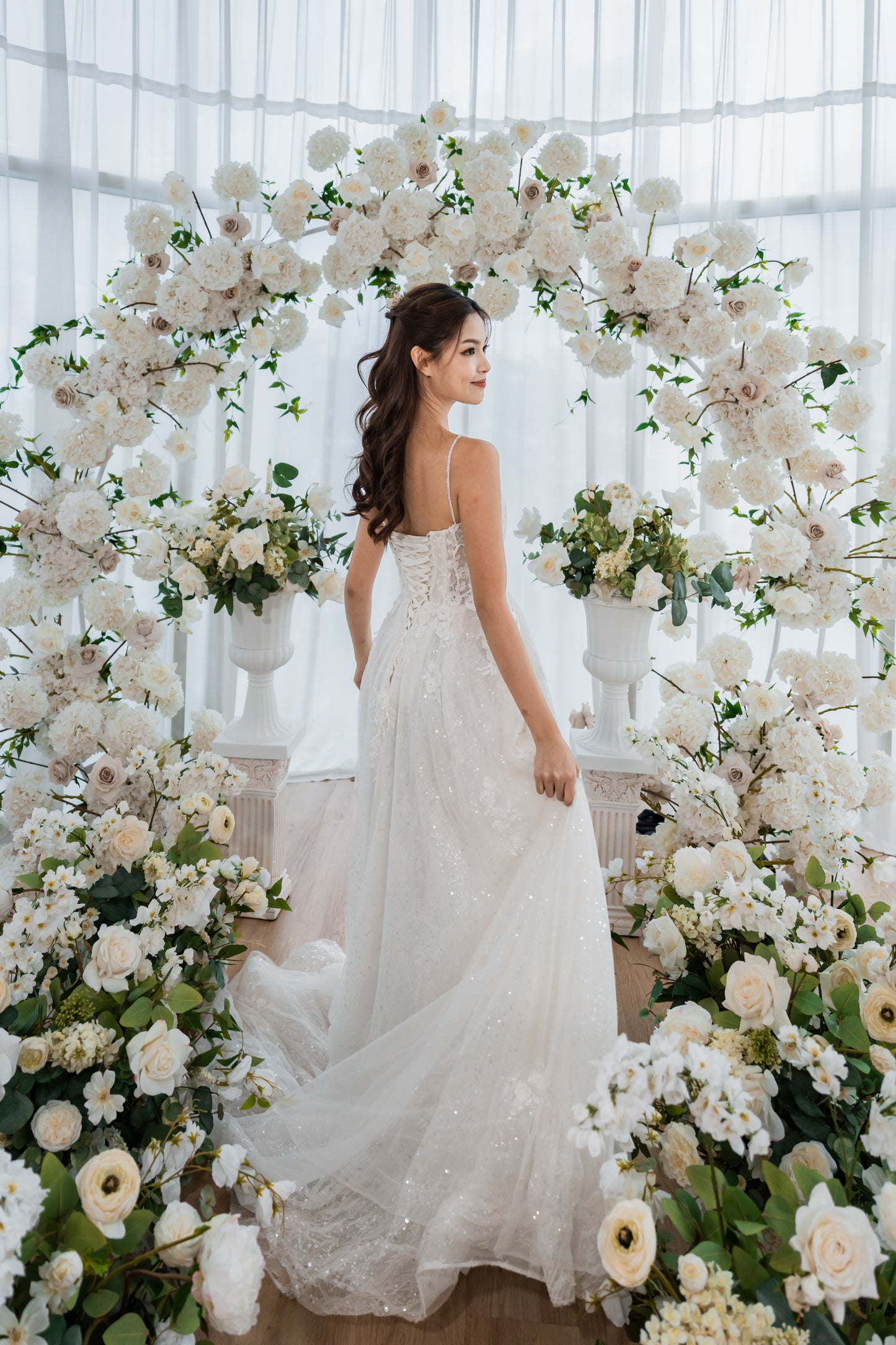 THE GWEN AISLE FLOWERS