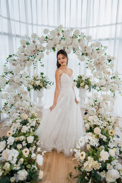 THE GWEN AISLE FLOWERS