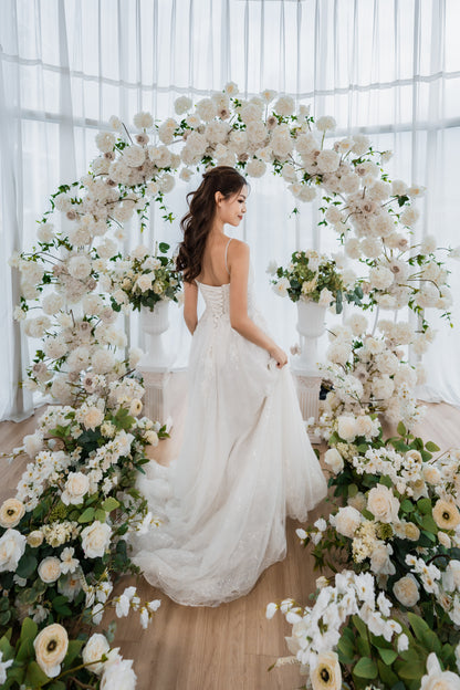 THE GWEN AISLE FLOWERS