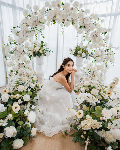 THE GWEN AISLE FLOWERS