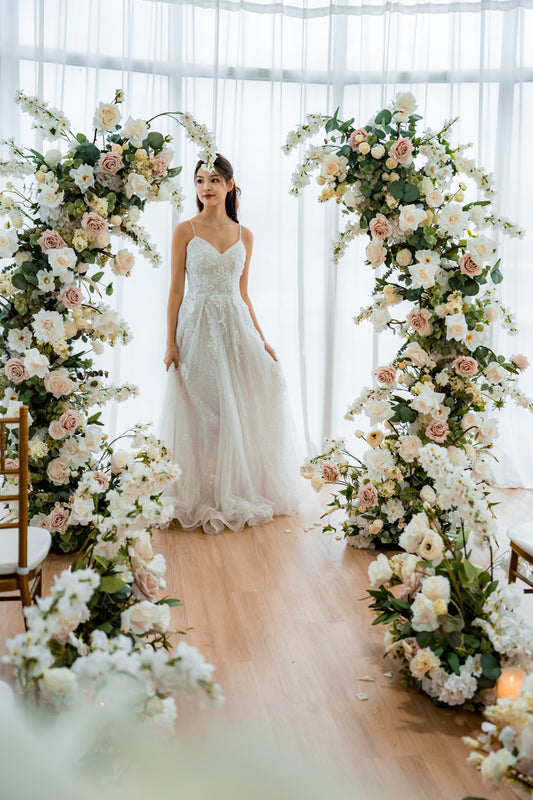 THE EMMA AISLE FLOWERS