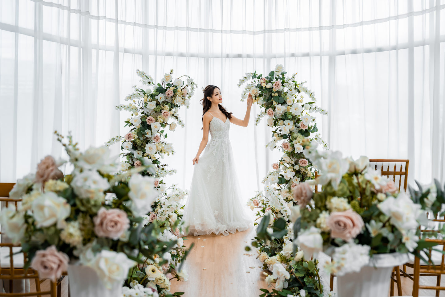 THE EMMA FLORAL PEDESTALS AND URNS SET