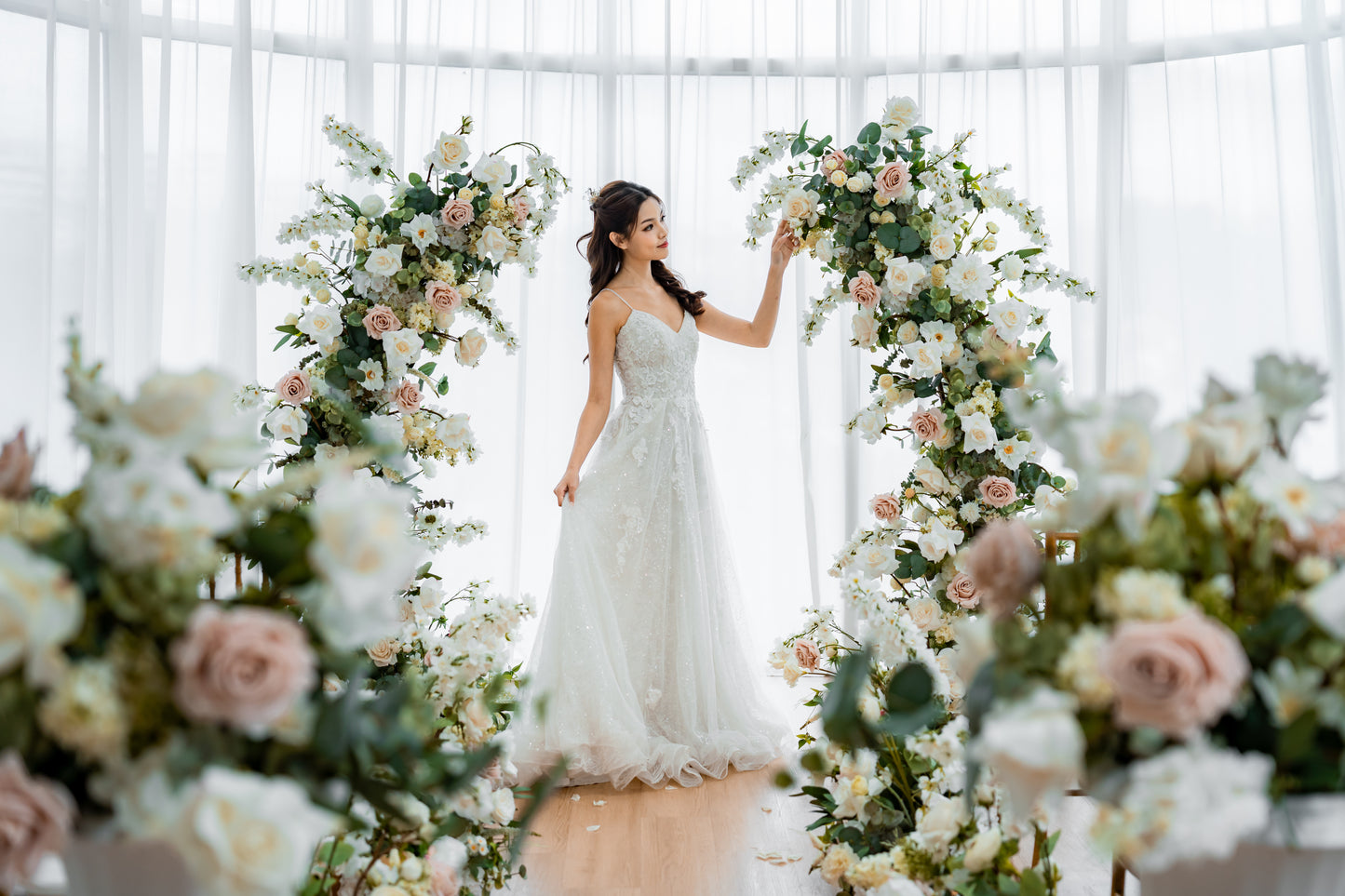 THE EMMA FLORAL PEDESTALS AND URNS SET