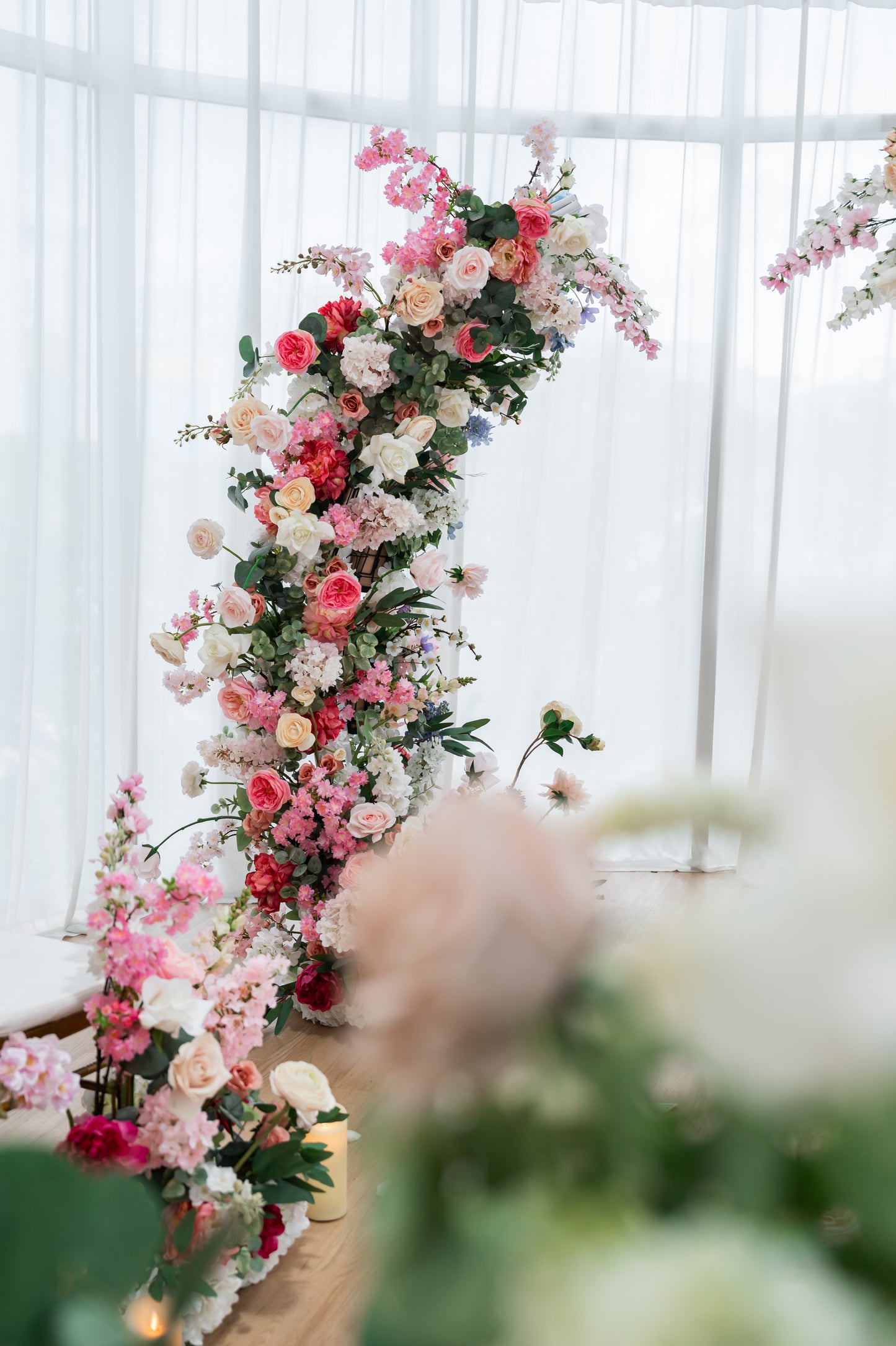 THE ELLE FLORAL PILLARS