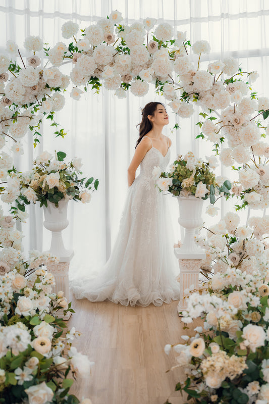 THE GWEN FLORAL PEDESTALS AND URNS SET