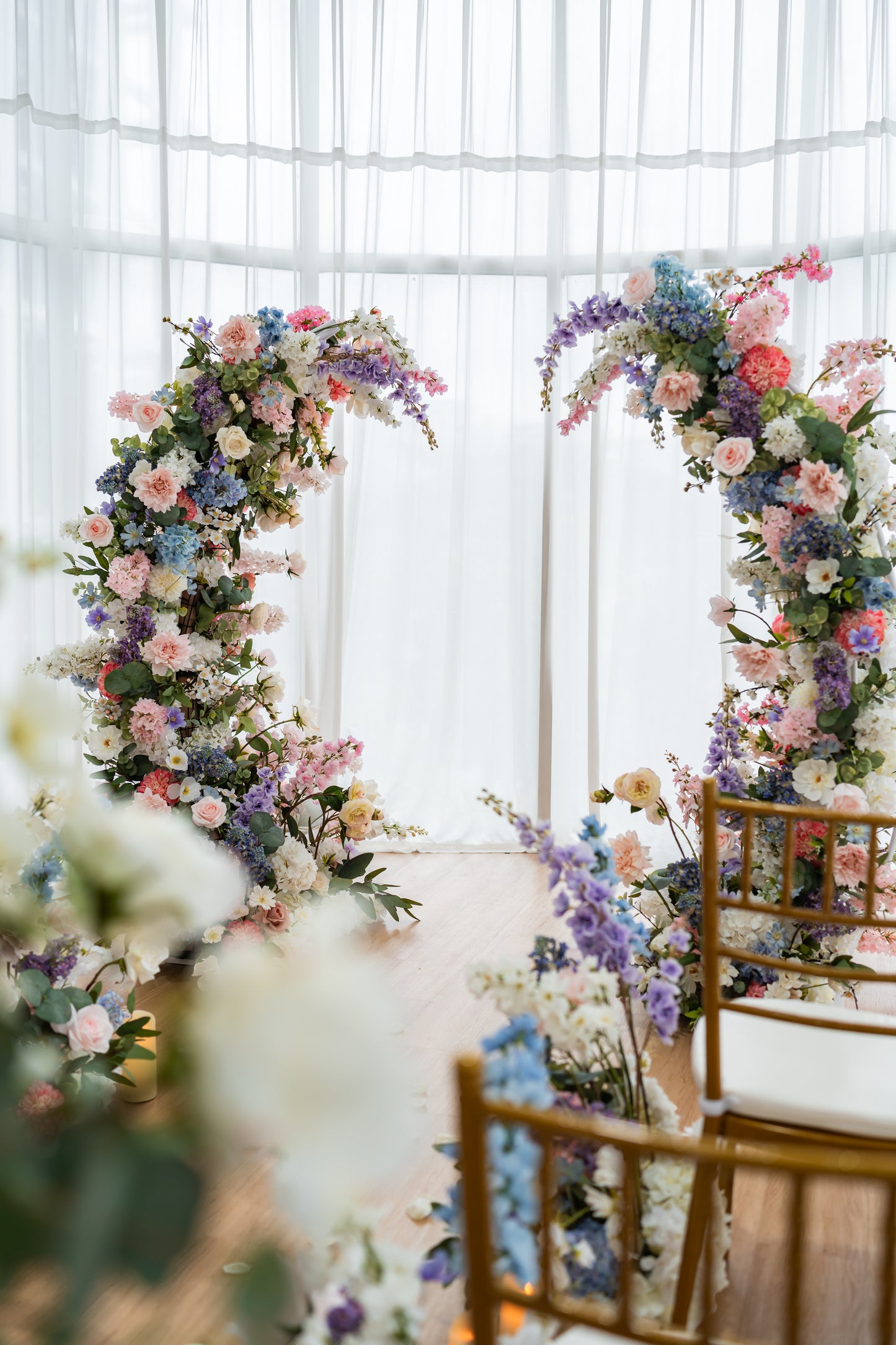 THE LEIA FLORAL PILLARS