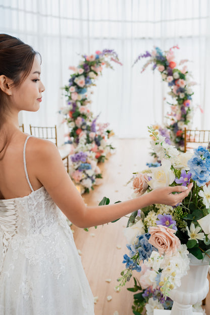THE LEIA FLORAL PEDESTALS AND URNS SET