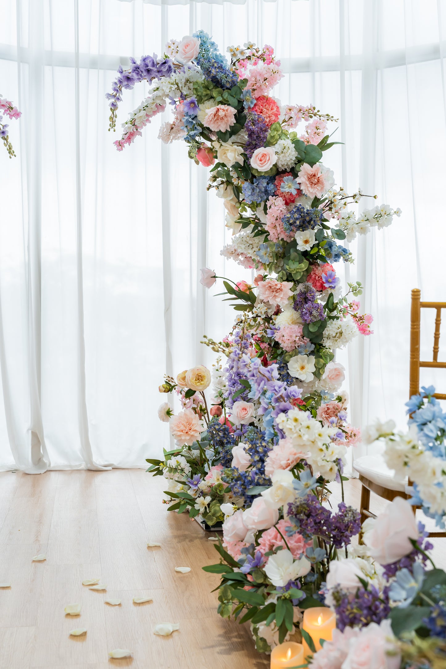 THE LEIA FLORAL PILLARS