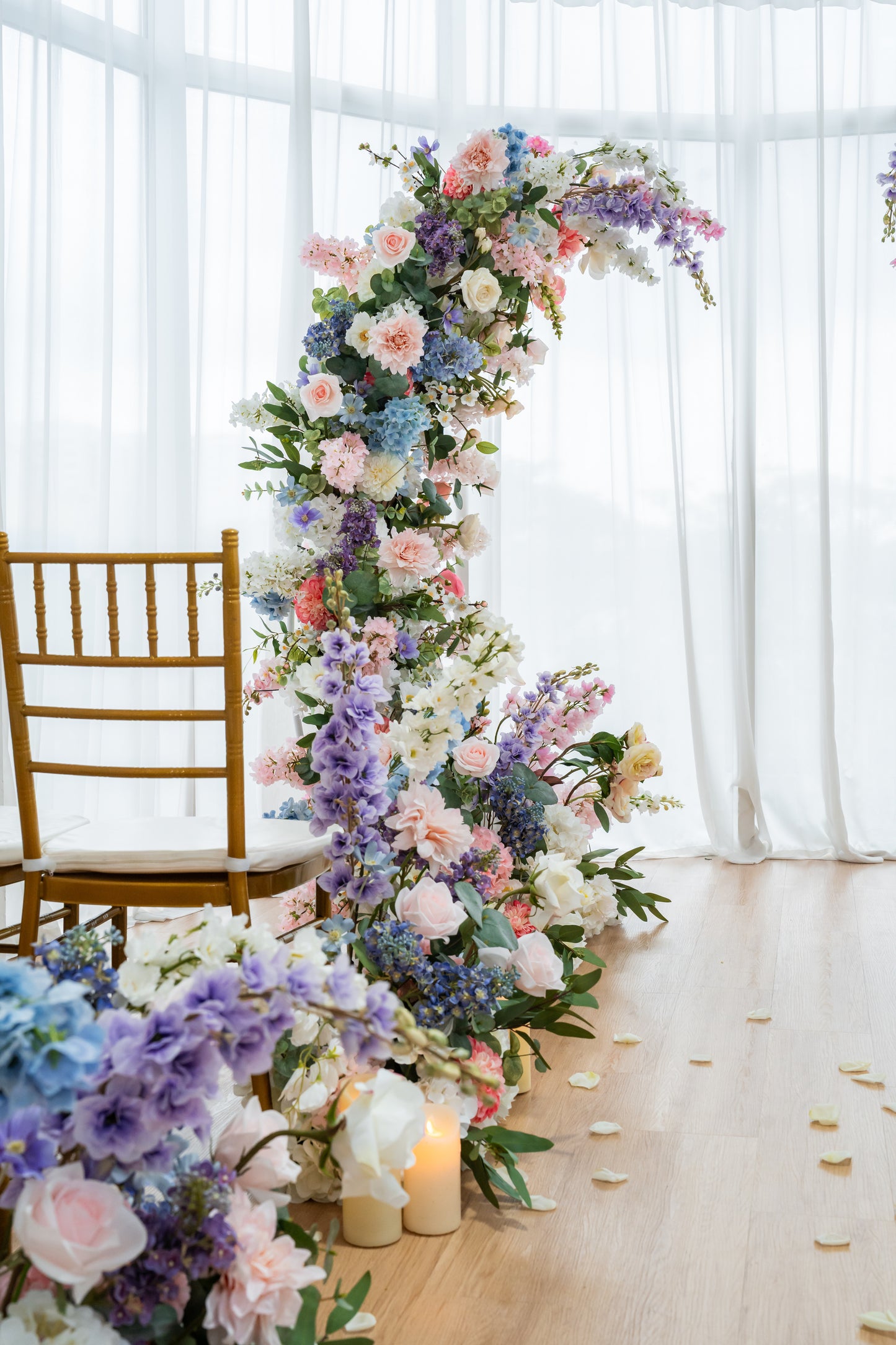 THE LEIA FLORAL PILLARS