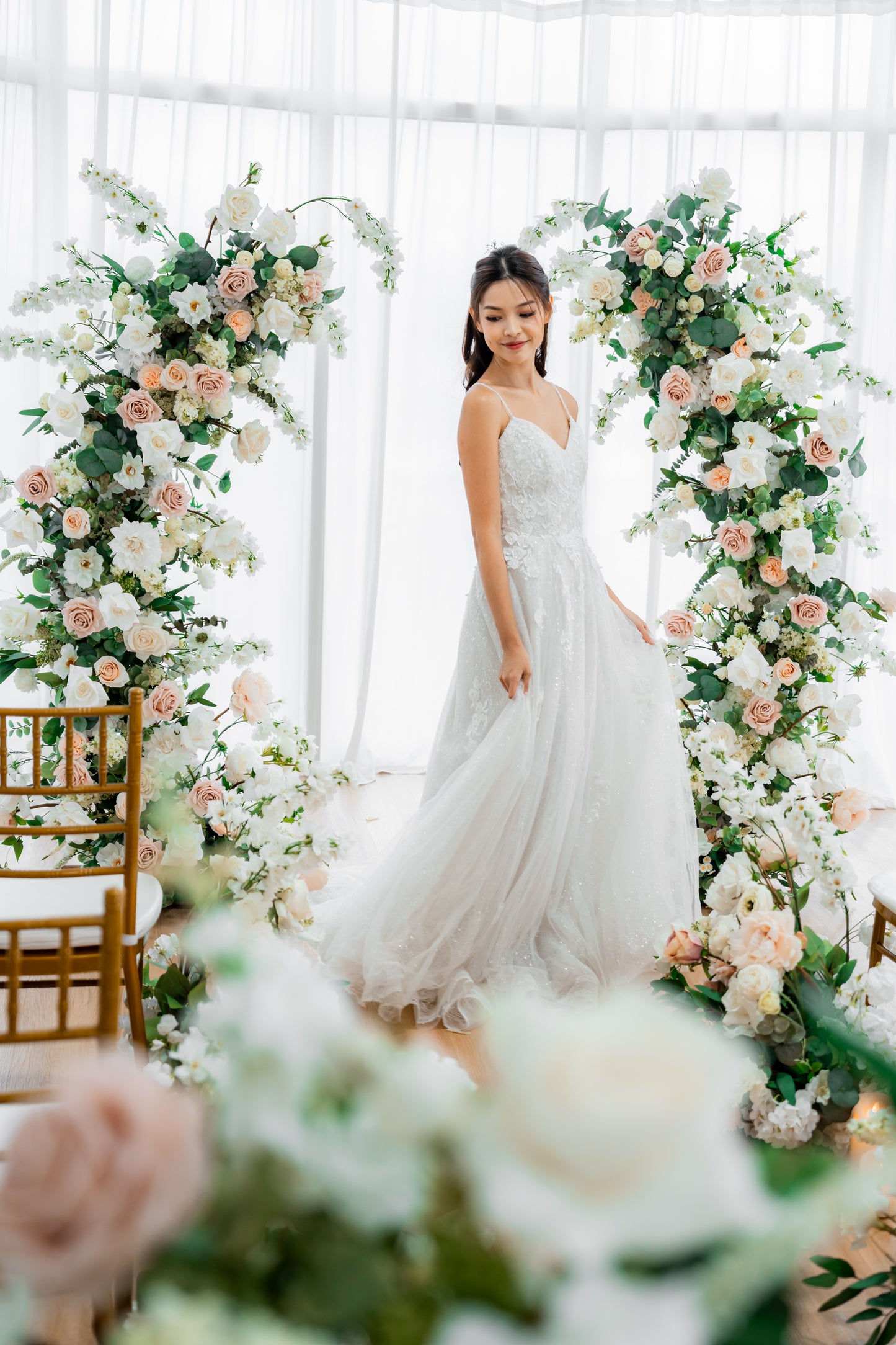 THE REIA FLORAL PILLARS