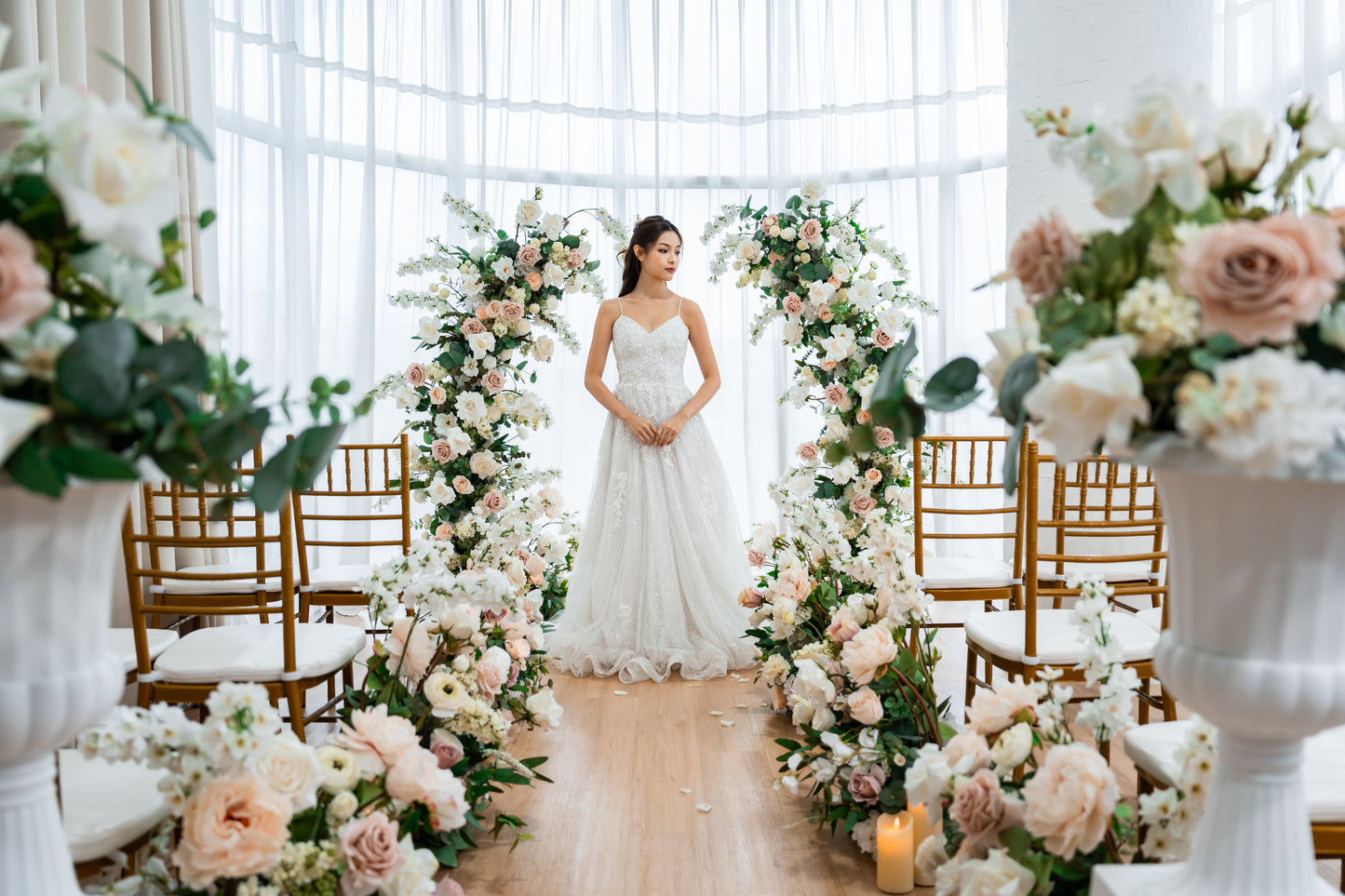 THE REIA FLORAL PEDESTALS AND URNS SET