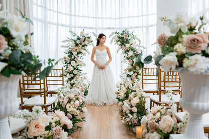 THE REIA FLORAL PEDESTALS AND URNS SET